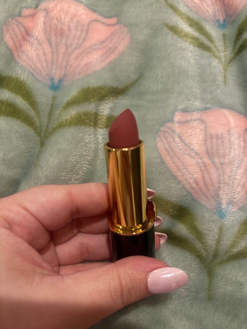 Luxury Makeup Bundle - Picture 4 of 5